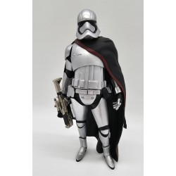 Figurine Statique - Star Wars - Captain Phasma - "Premium Figure"