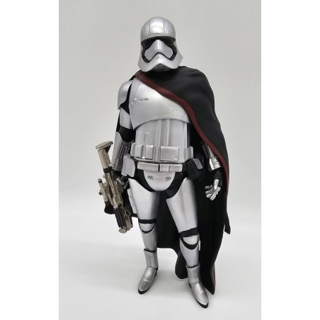 Static Figure - Star Wars - Captain Phasma - "Premium Figure"