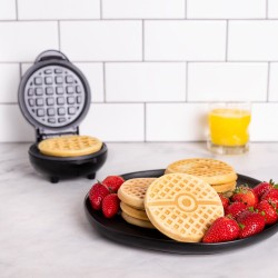 Waffle iron - Disney - Pokemon - Poké Ball