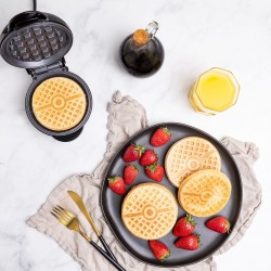 Waffle iron - Disney - Pokemon - Poké Ball